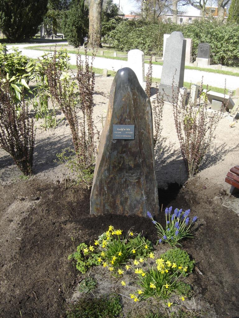 Staand grafmonument zuil in Franse Lei