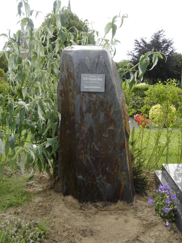 Staand grafmonument zuil in Franse Lei