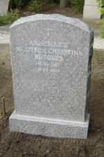 Klassieke grafsteen in gebrande graniet