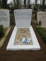 Restauratie grafmonument in Bianco Carrara