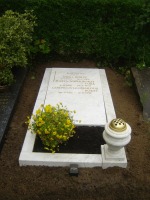 Restauratie van grafmonument in Bianco Carrara